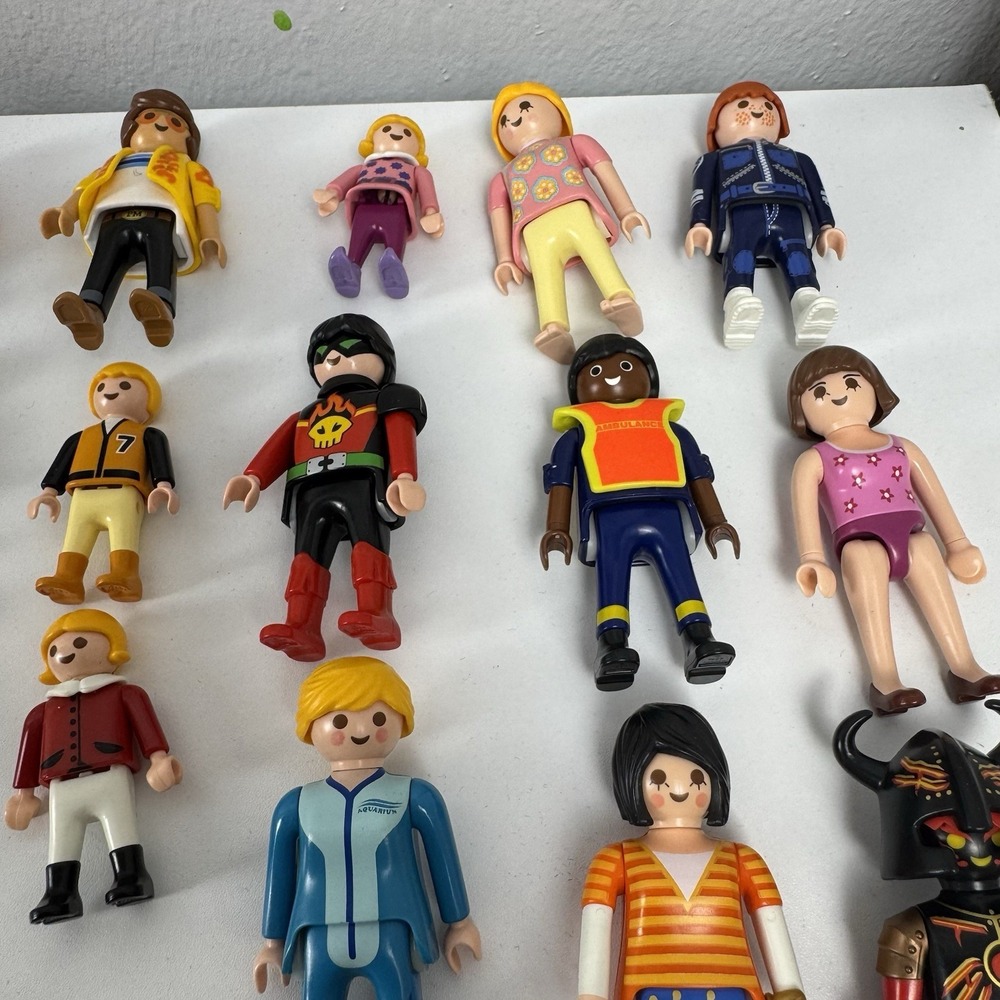 Huge Playmobil Lot 100+ Figures Animals Accessories Bulk Kids Toy Bundle - Picture 7 of 16